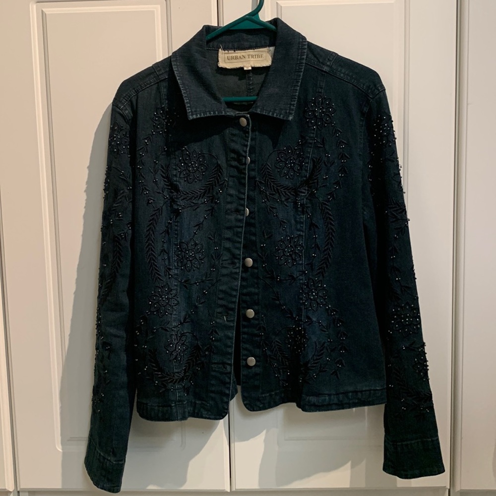 Denim Shacket embroidered and beaded